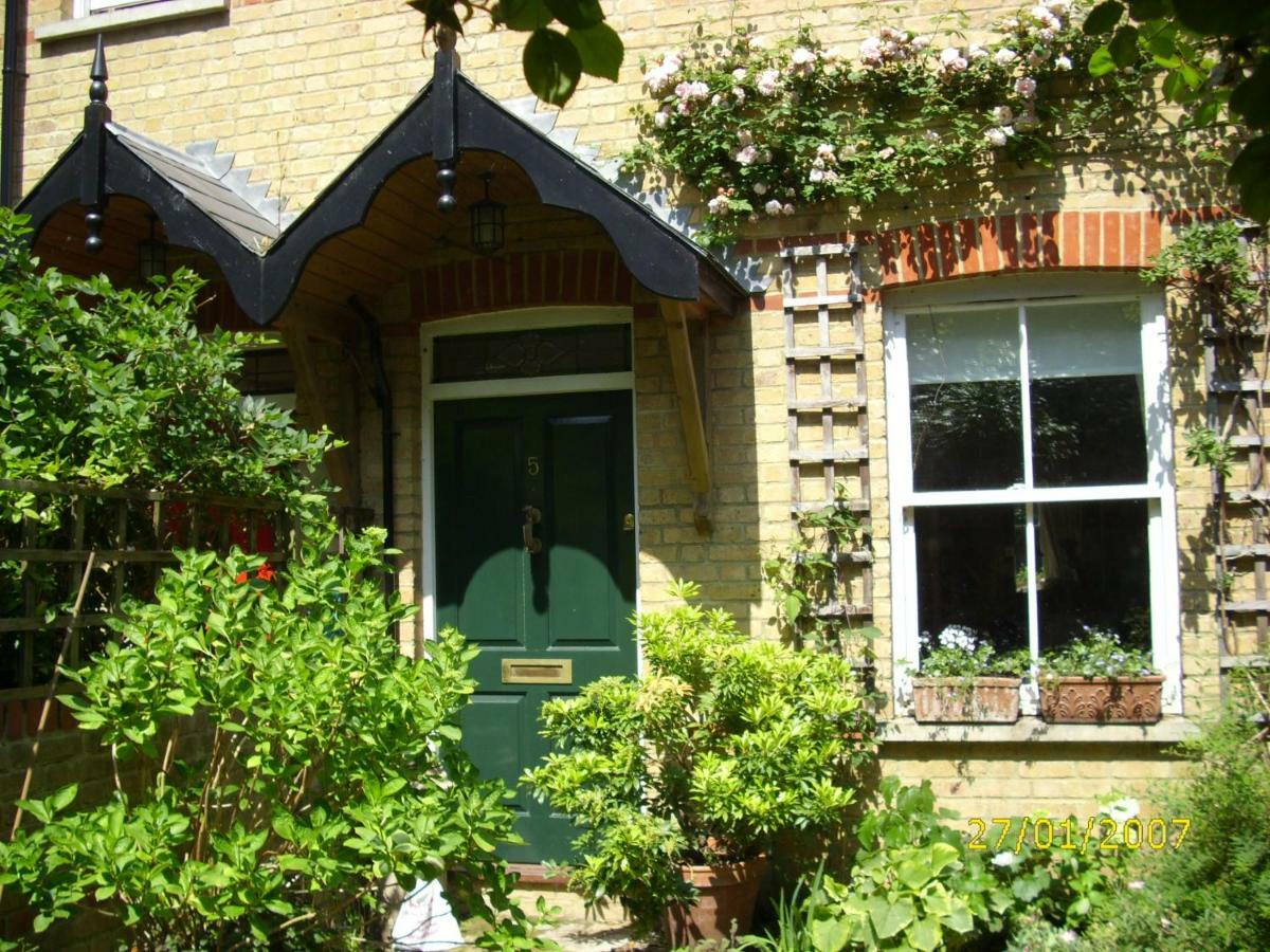 Old Station Gardens, Sw London Bed & Breakfast Teddington Exterior photo